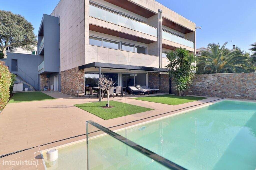 Venda Moradia Geminada Palmeira T4