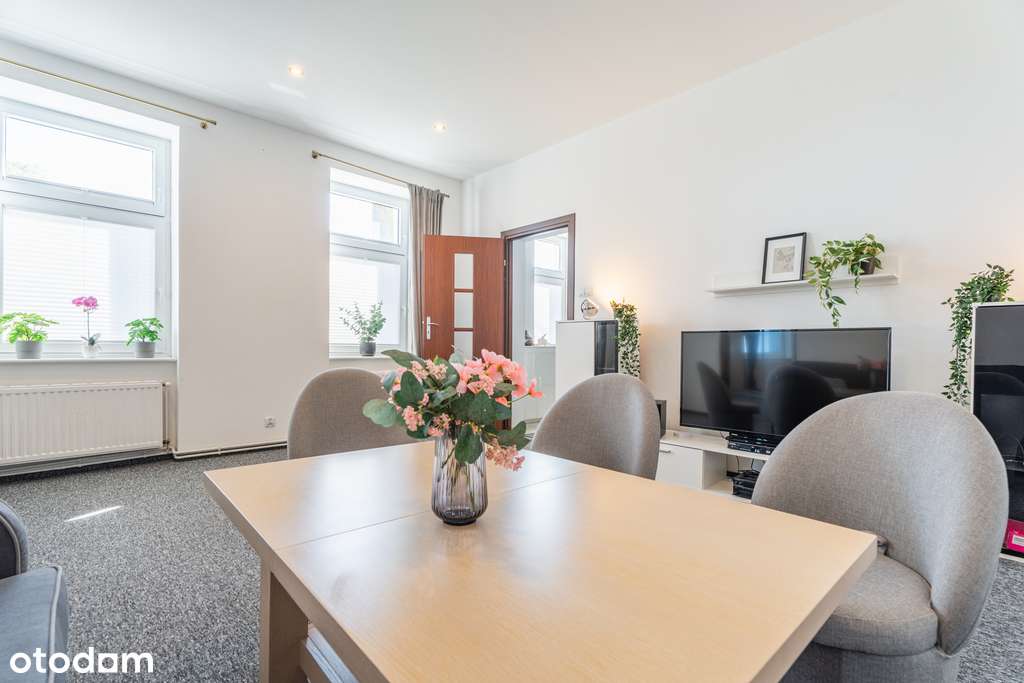 Nowa niższa cena 2 pokoje oddzielna kuchnia, garaż-2