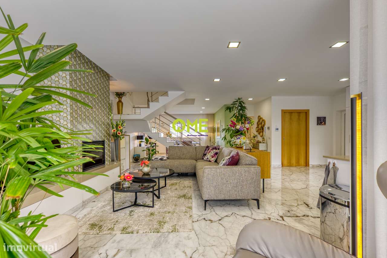 **Moradia T3 em Ourém - Luxo e Modernidade**-24