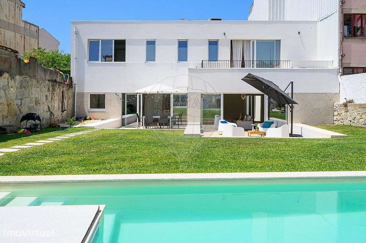 Moradia T5 para venda-4