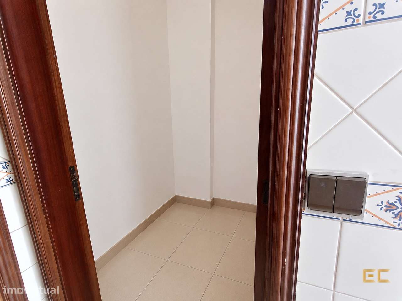 Apartamento T2 -   Alto do Forno!-6