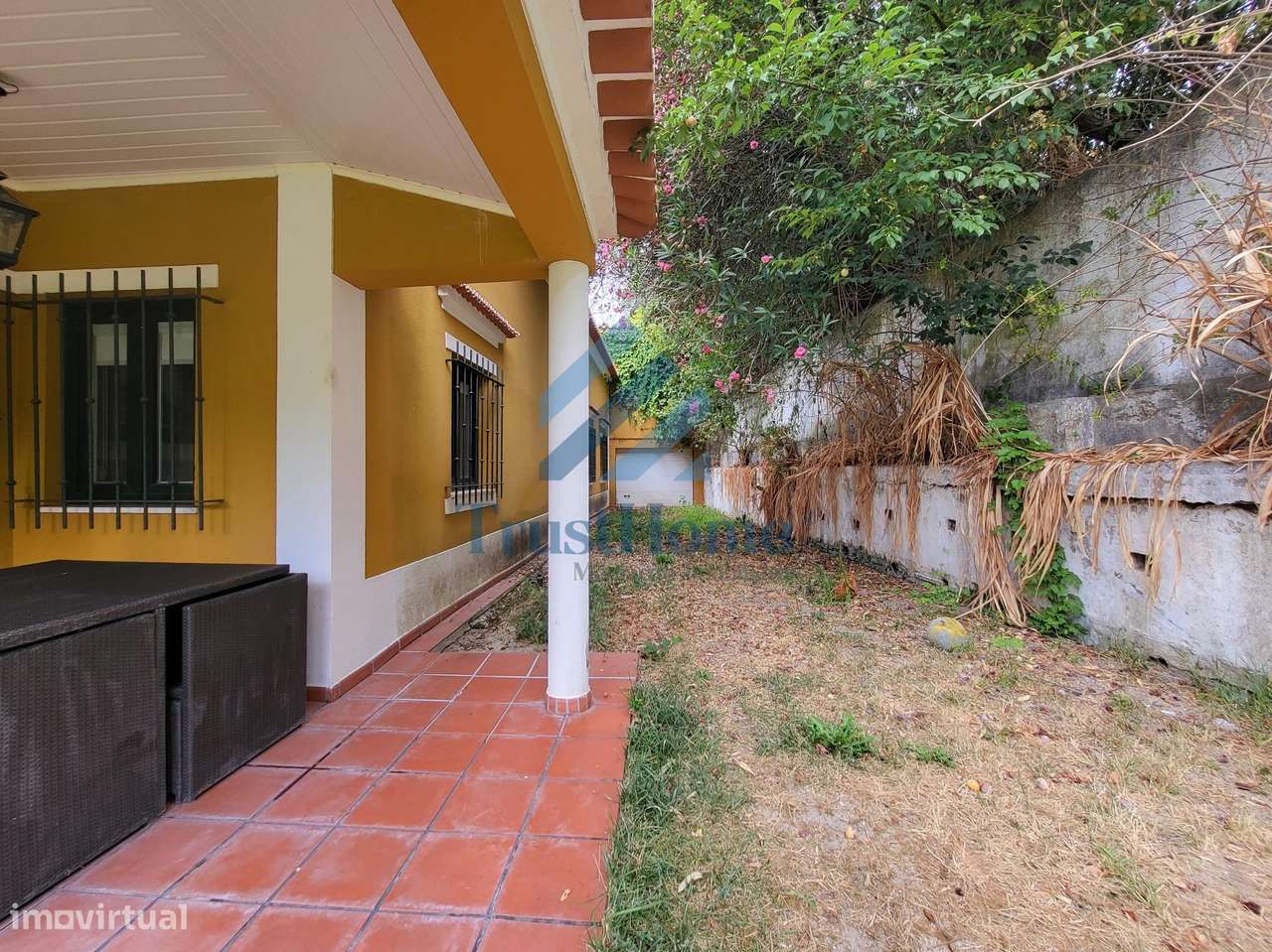 Moradia V5 com jardim, piscina e ginásio no centro de Coruche-56