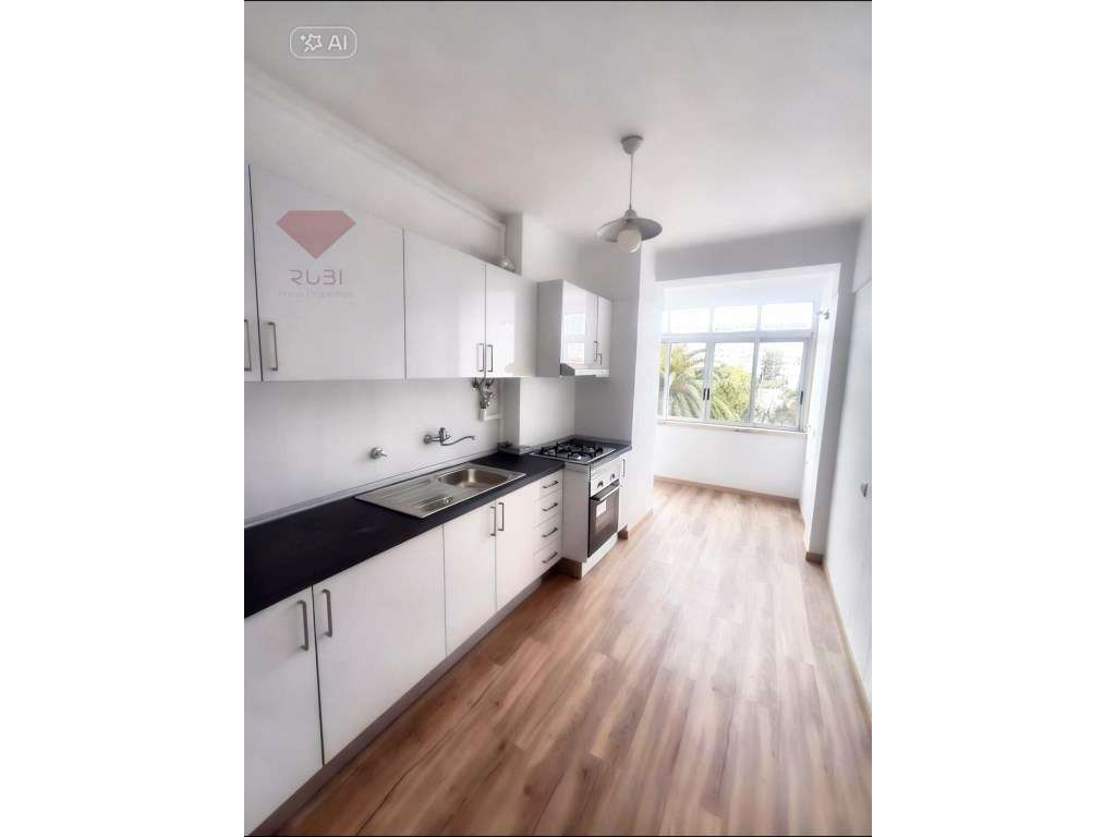 Apartamento T2 no Bonfim - Setúbal-2