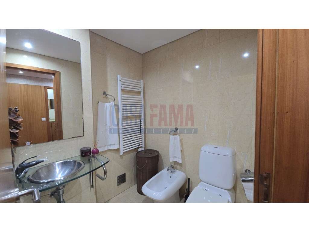 Apartamento T2+1 com Terraço e Piscina - Póvoa de Varzim-11