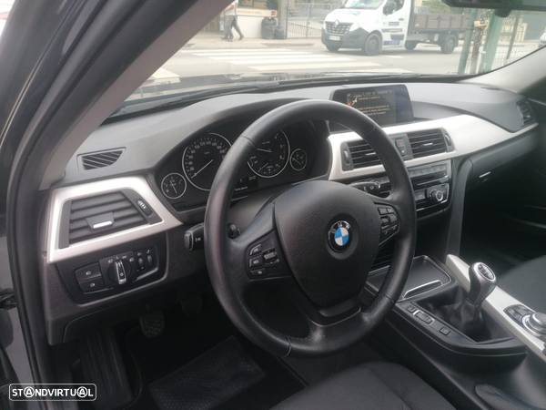 BMW 318 d Touring Line Luxury Purity - 7