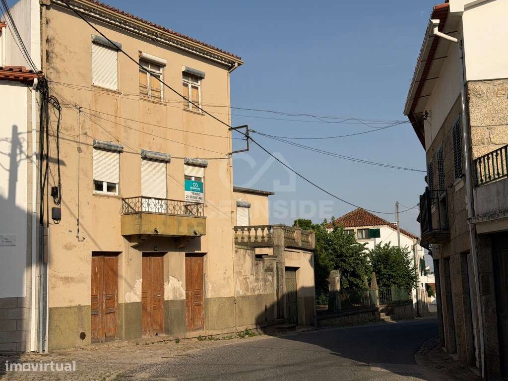 Moradia independente com 500 m2 de construção e terreno com 10.000 m2-33
