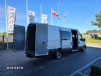 Iveco DAILY 35S18 7-OSOBOWY+Łado 891Kg 43 Tyś km SERWIS ASO IVECO SALON PL STAN JAK NOWY NOWY NOWY GWARANCJA  HAK 3500kg TEMPOMAT FOTEL PNEŁMATYCZNY - 9