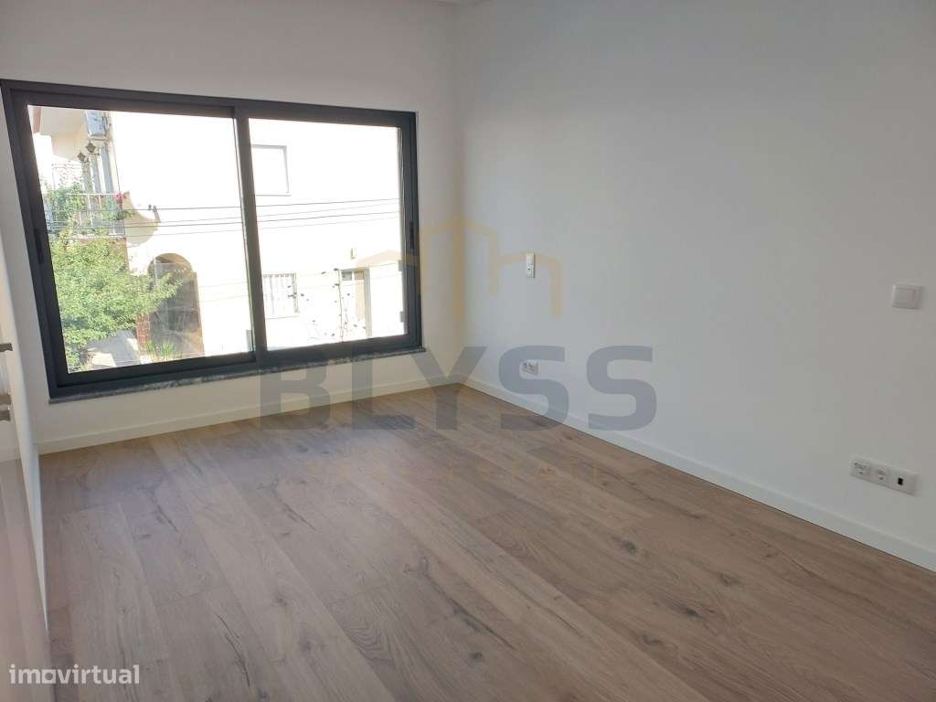 Moradias T4, em Condomínio Privado com Piscina.-28