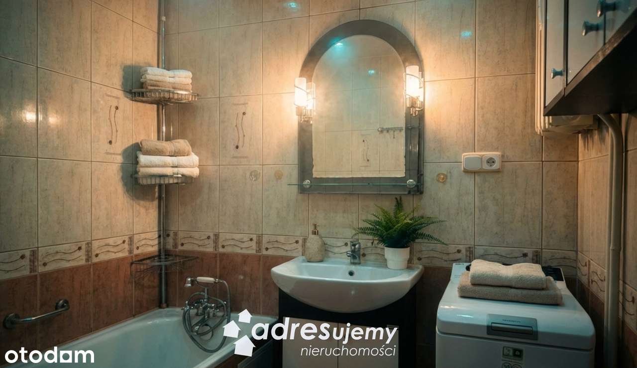 Duże Mieszkanie / 60 m2/ 3 pokoje / balkon / piwnica / ul.Mochnackiego-8