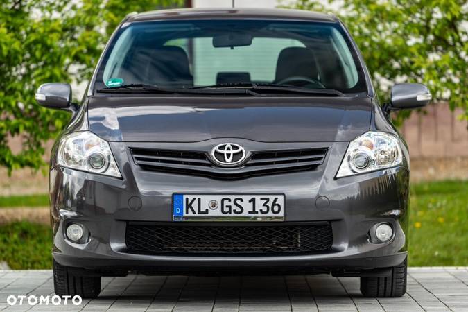 Toyota Auris 1.6 Premium - 6