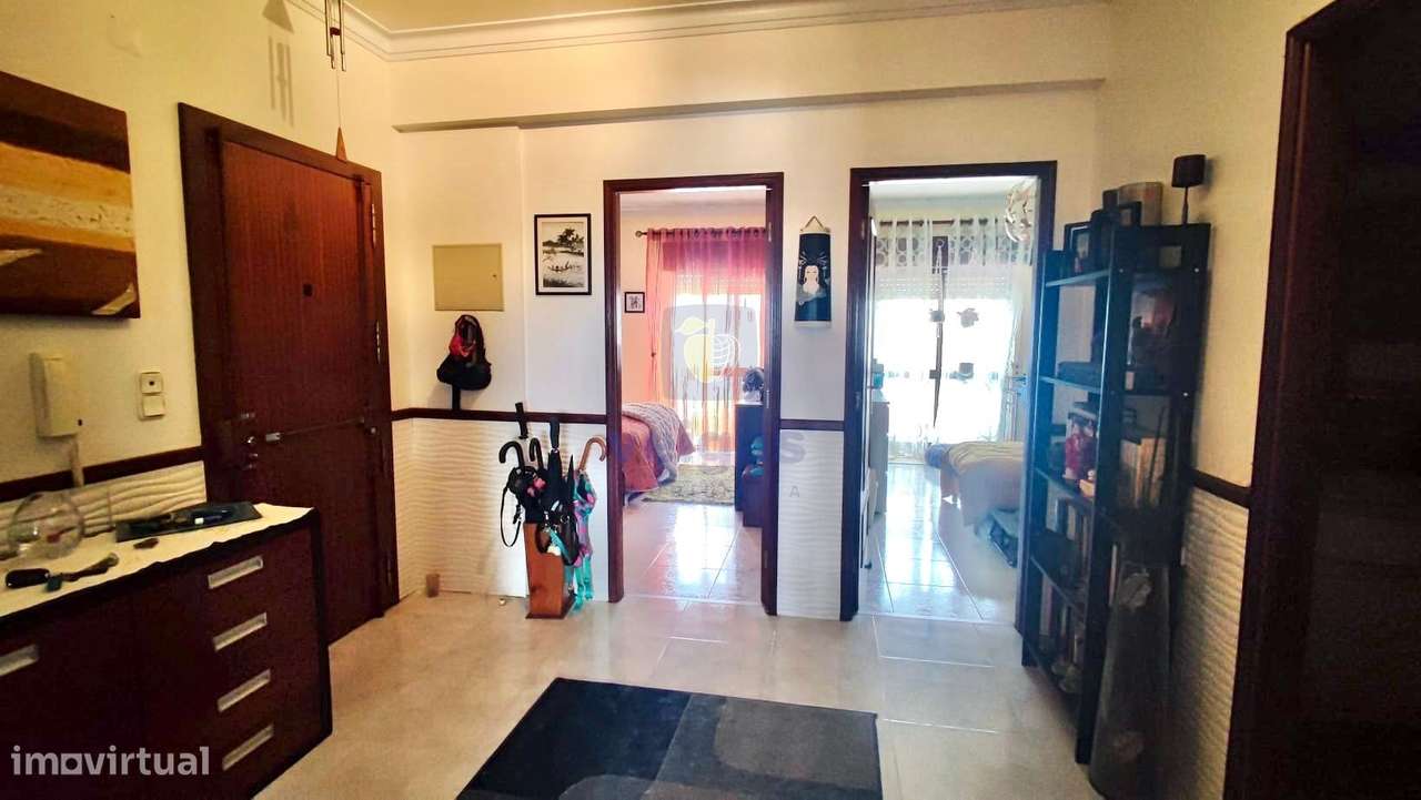 Apartamento T2 com Varanda , Arrecadação e vista Rio em Alverca-22