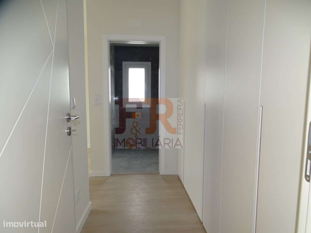 Moradia Isolada Térrea T4 com Garagem - Quinta do Anjo Palmela-10