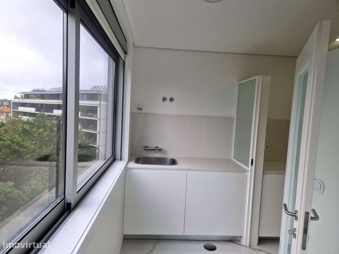 Apartamento T3 totalmente remodelado, Boavista-12