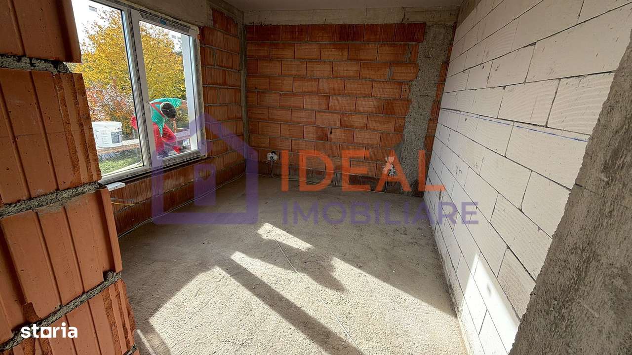 Casă modernă cu 4 camere și 300 mp de curte, in Sura Mica-3