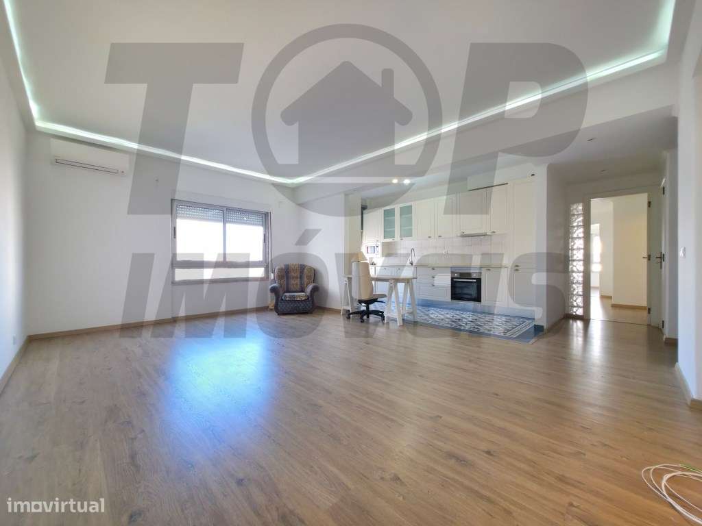 Apartamento T3 - Remodelado -na Avenida Ernest Solvay - Póvoa de Sa... - Grande imagem: 2/14