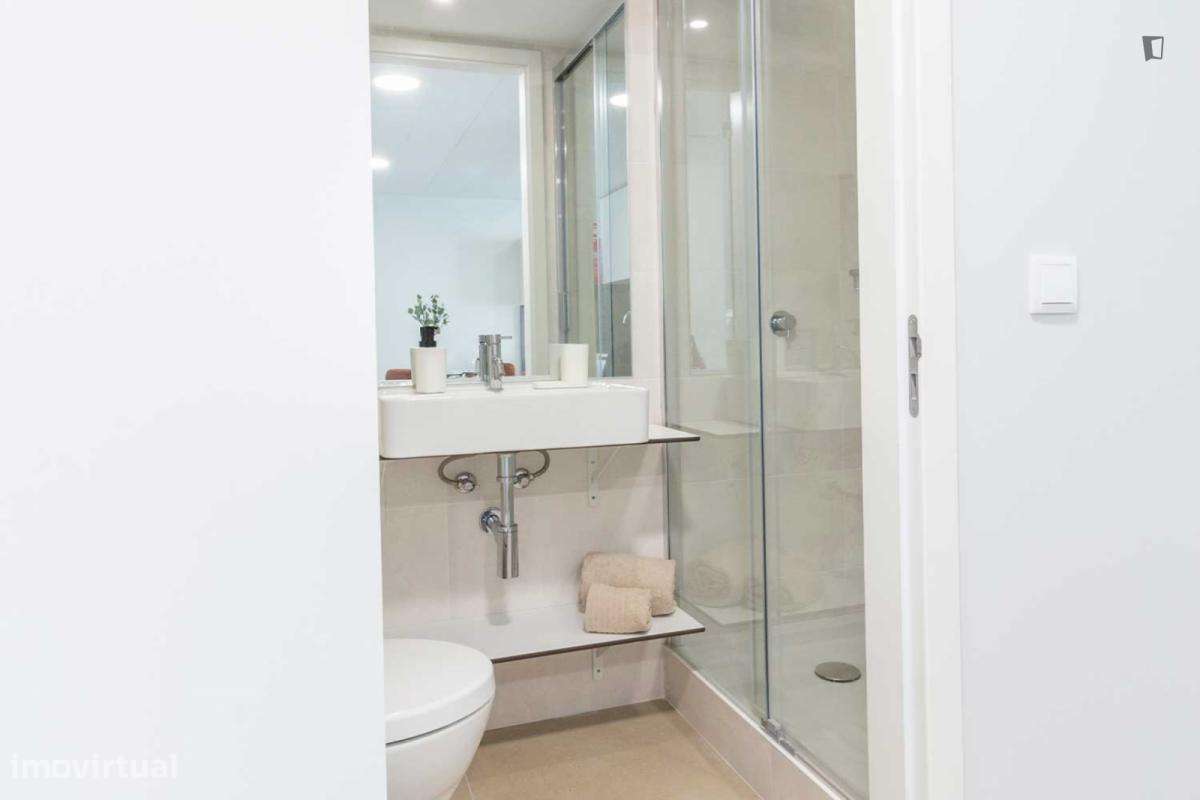 Quarto - localizado em Paranhos Porto - Grande imagem: 5/5