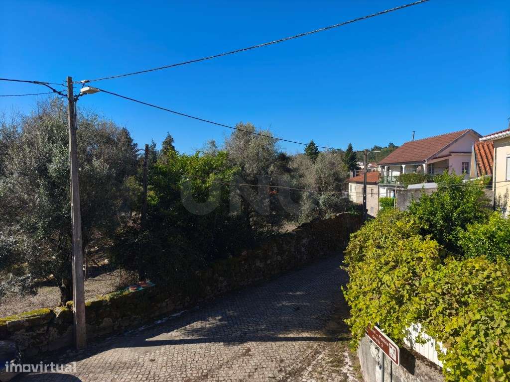 Moradia, em aldeia tranquila, em excelente estado de conservação, p...-39