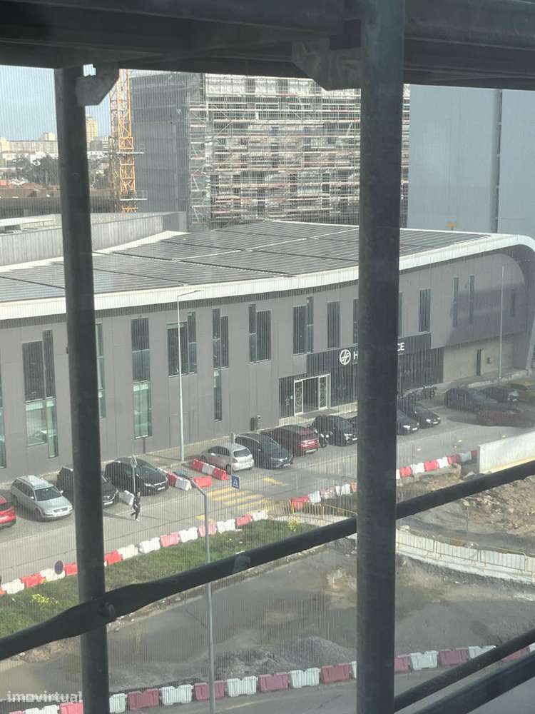 T2 novo com garagem, varanda e ar condicionado-6