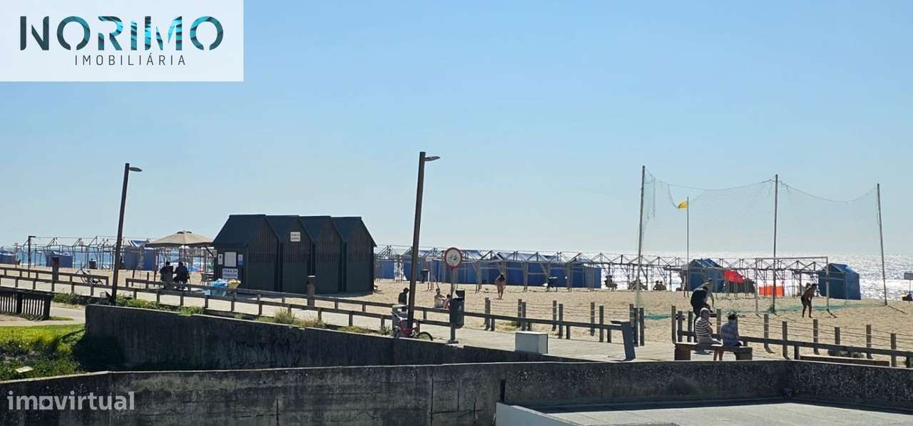 Moradia T3 (1ª linha de mar)-13