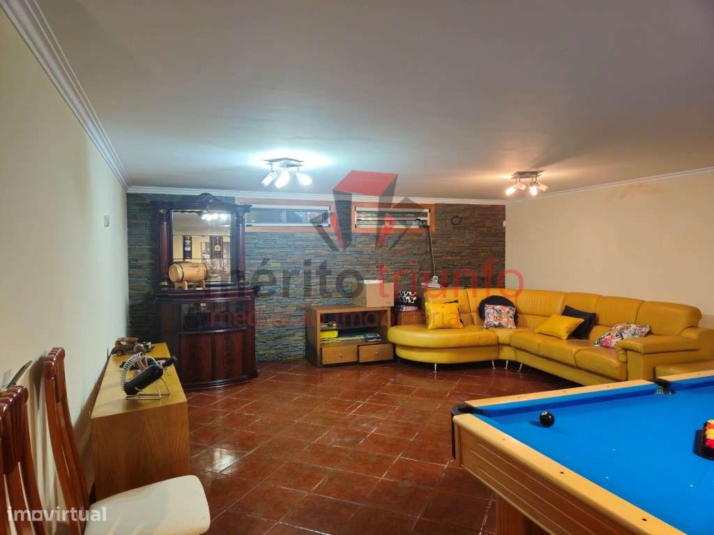 FANTÁSTICA MORADIA T3 C/ PISCINA - MANHENTE - BARCELOS-53