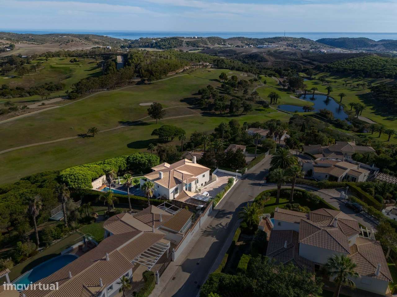 Villa de luxo de 5 quartos de golfe na linha de frente-46
