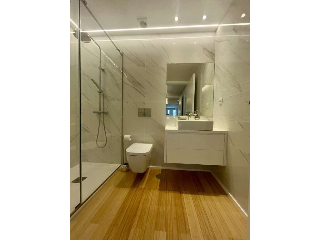 Penthouse T4 | Praça Velasquez | Terraço Privativo com Jacuzzi-16
