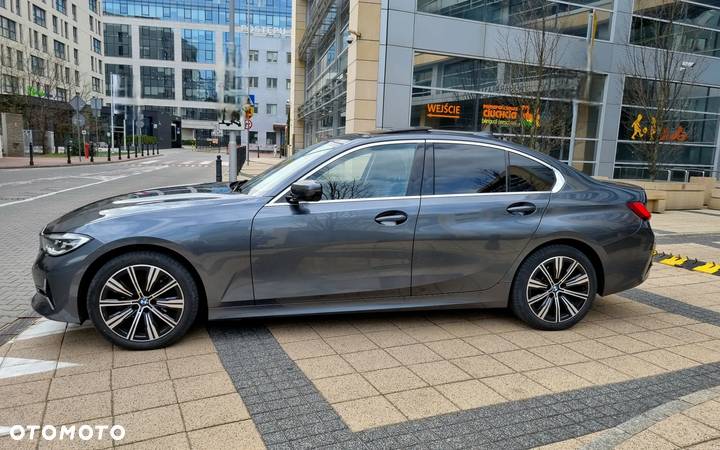 BMW Seria 3 320d Luxury Line sport - 4