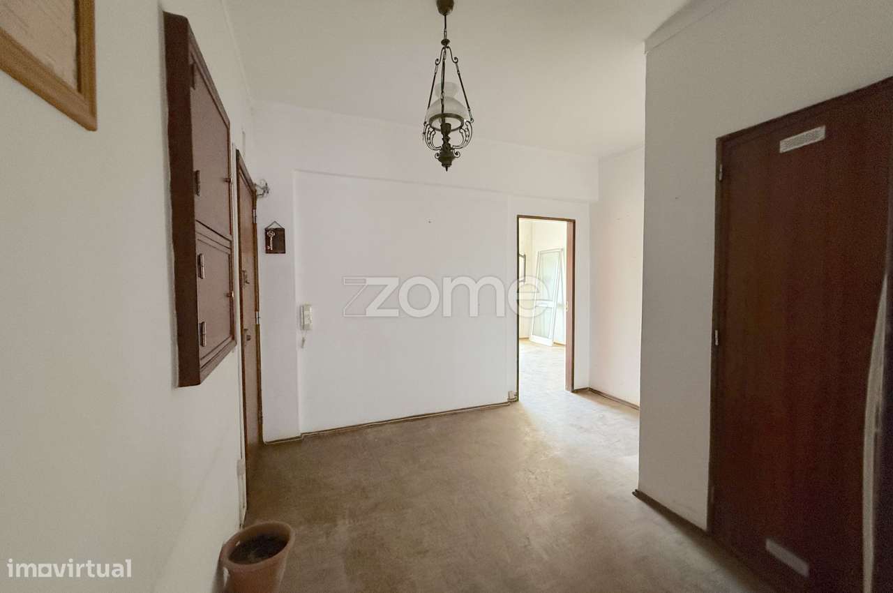 Oportunidade de reforma: apartamento de 1 quarto com terraço privat...-6