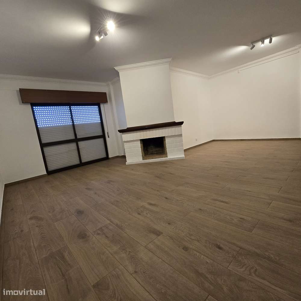 T3 Remodelado 2 Varandas 1 arrecadação-17