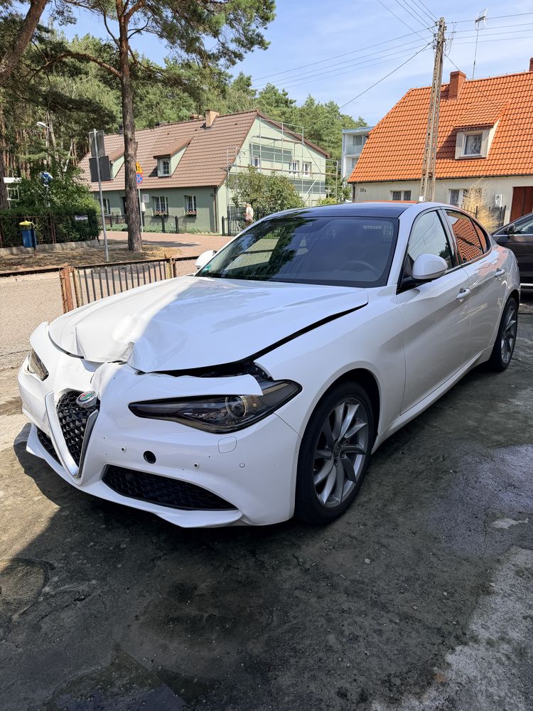 Alfa Romeo Giulia 2.0 Turbo 16V AT8 2019