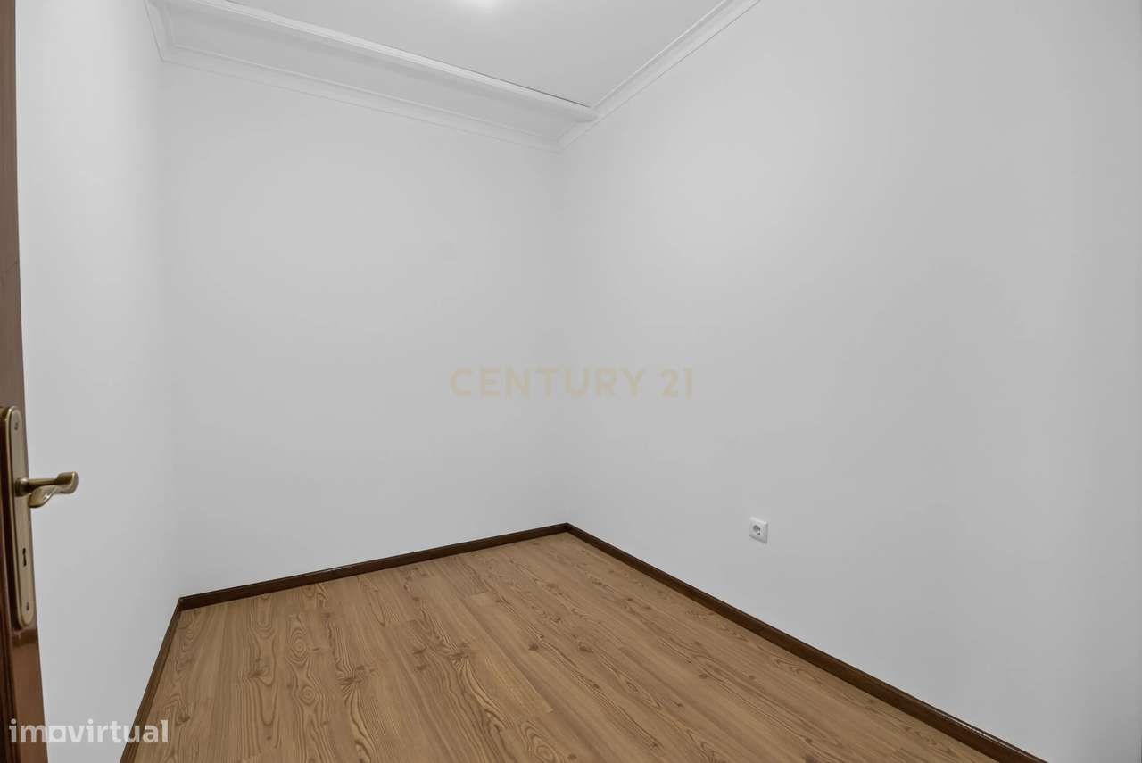 T3+1 com Garagem Fechada e Elevador | Lomar – Braga-10