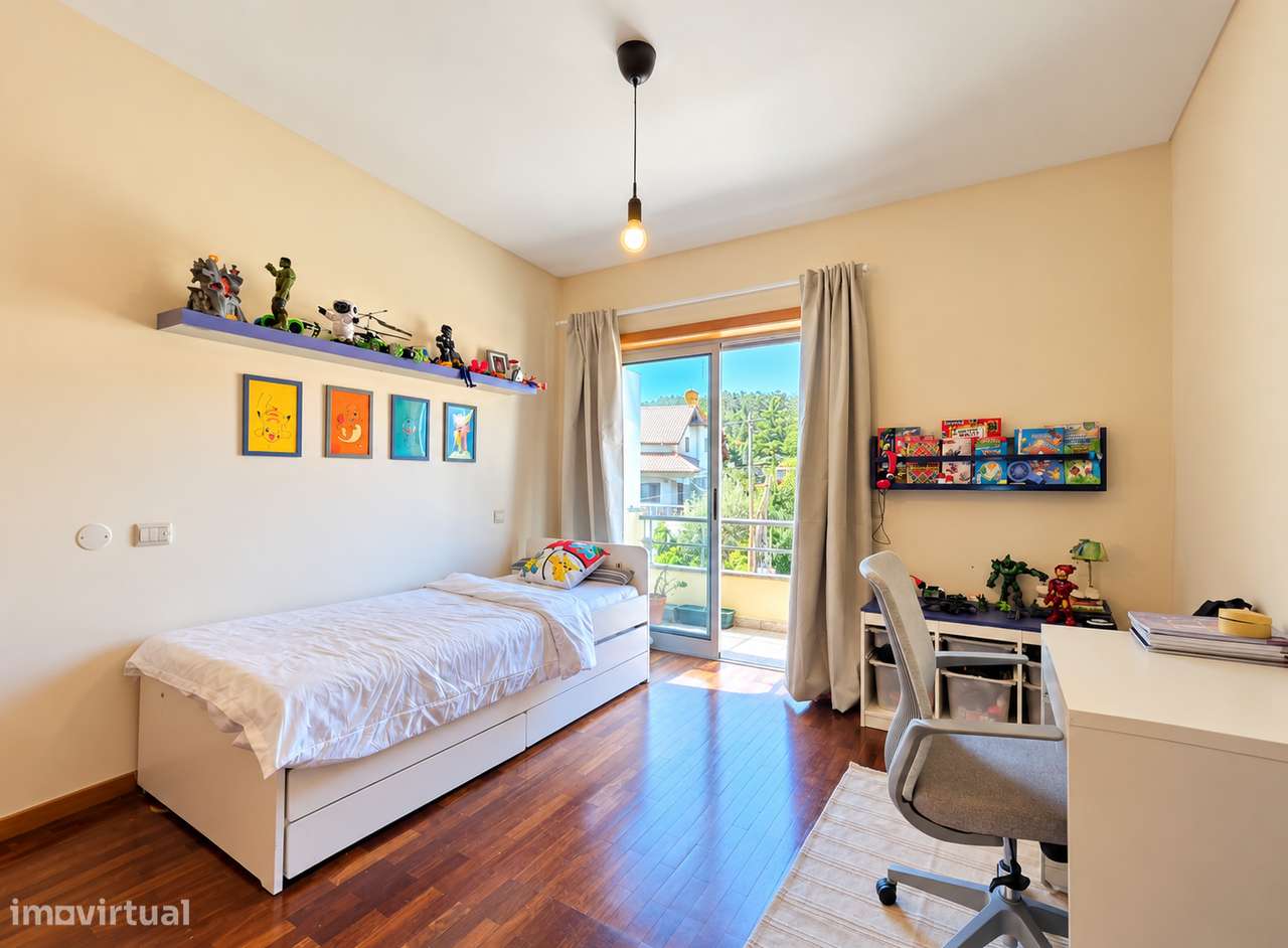 Moradia V4 com Jardim em Freiriz, Vila Verde-12