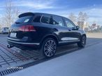 Volkswagen Touareg 3.0 V6 TDI SCR Blue Motion DPF Automatik - 5