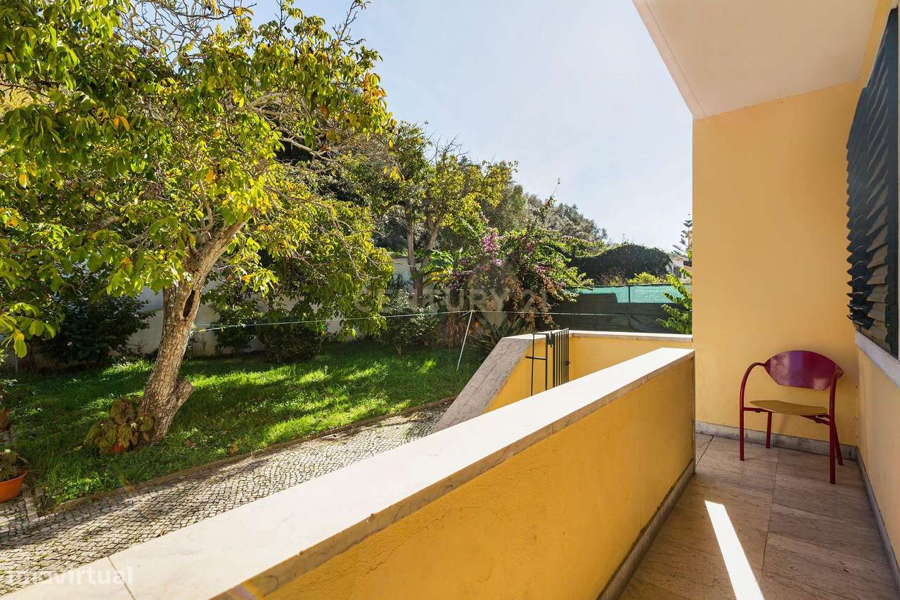 Charmosa Moradia em Alvalade para venda-47