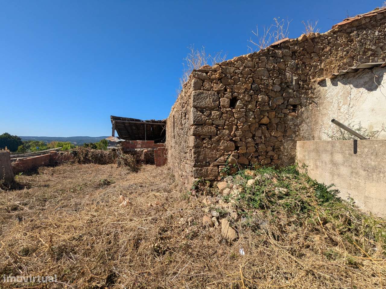 Duas moradias com área de construção de 382m2, Pedrógão Grande-18