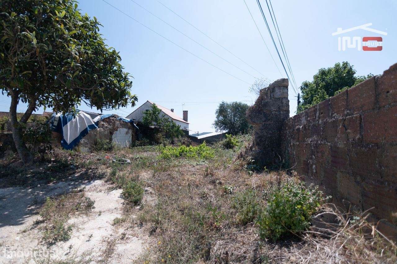 Moradia em ruina - Grande imagem: 3/8