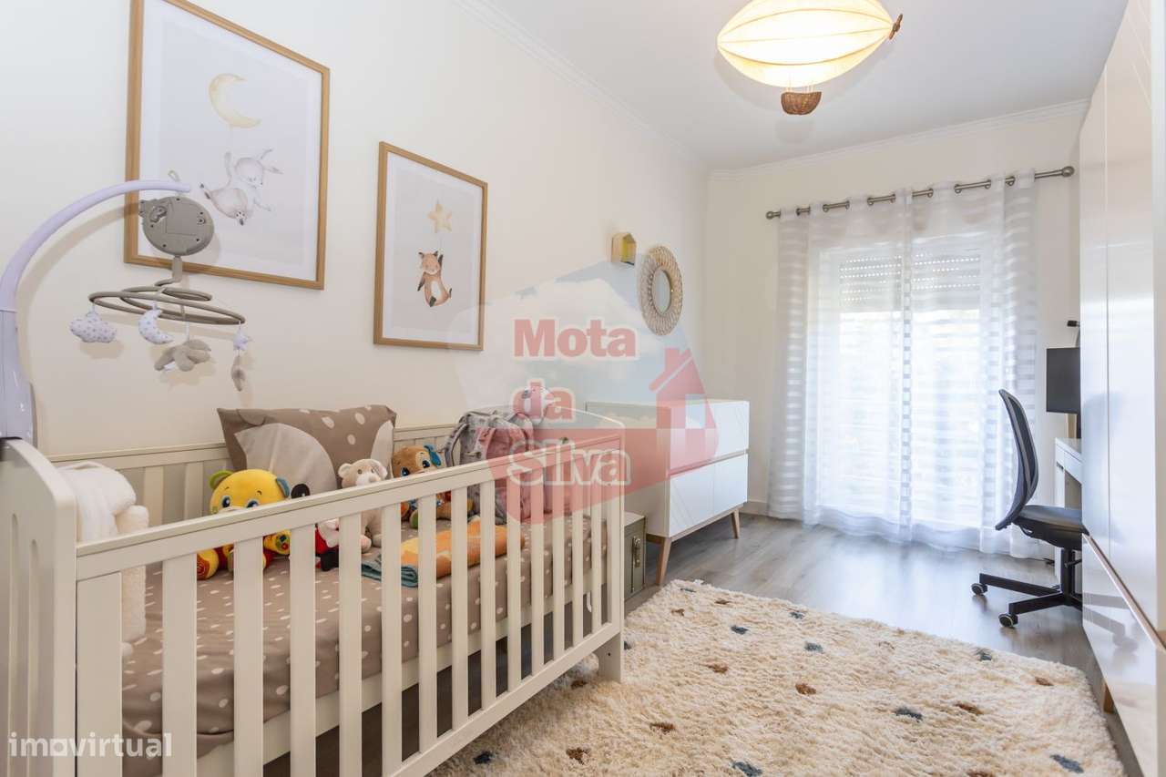 Excelente apartamento T2 em Vale Flores - Feijó-18