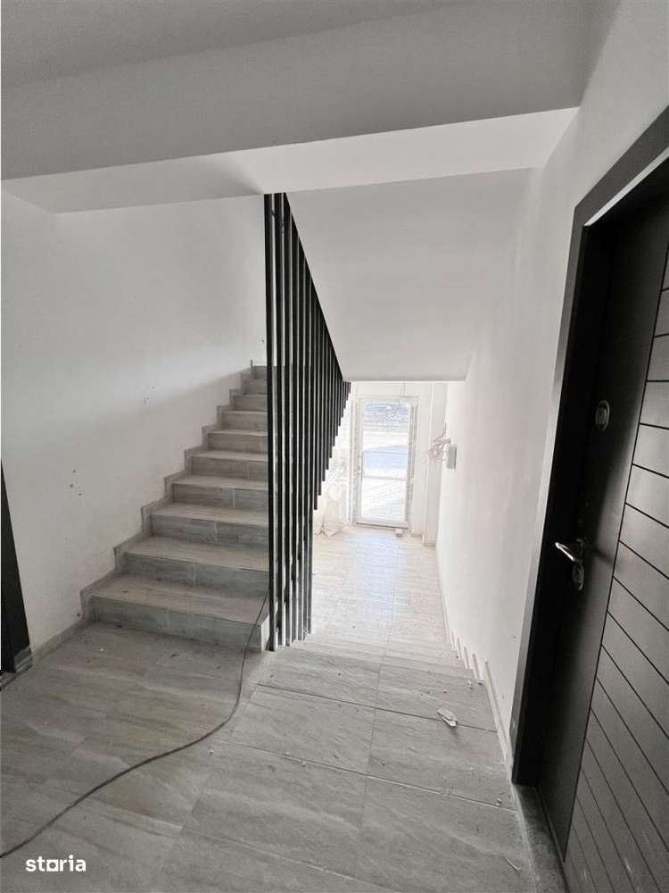 Apartament la cheie 2 camere balcon parcare zona Pictor Brana Selimbar - Imagine principală: 5/6