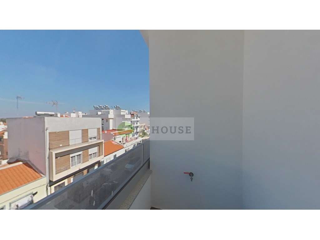Apartamento de tipologia T1 novo a 250 m da praia de Monte Gordo.-42