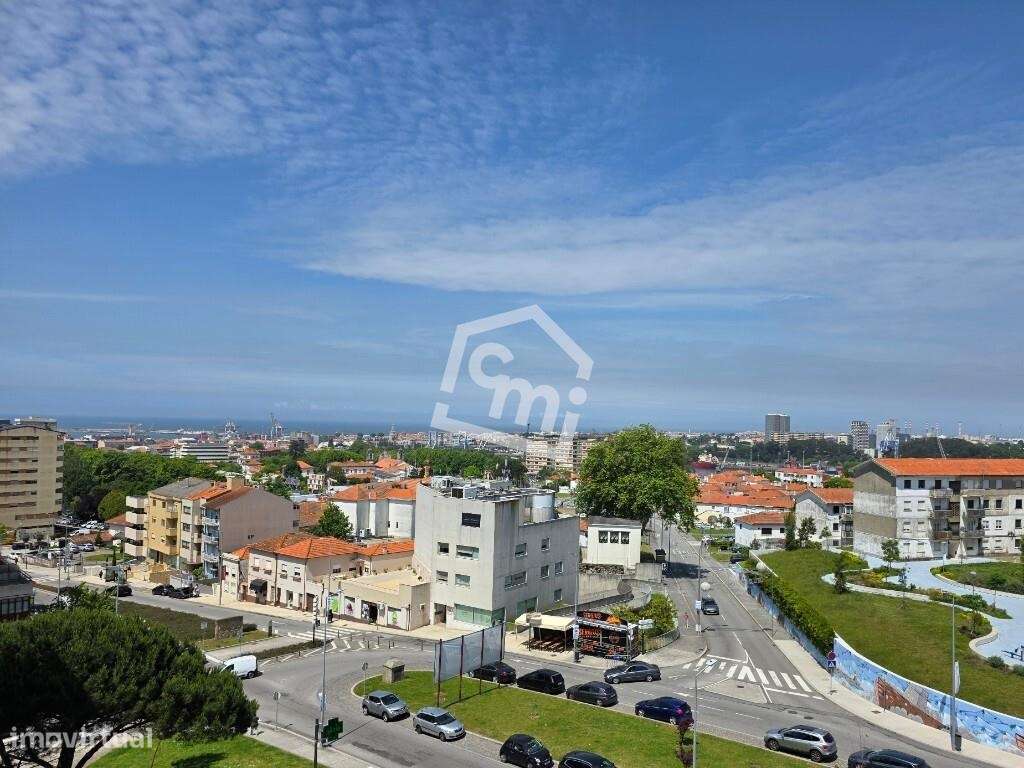 T2 Renovado com 100m2 de área útil no Centro de Matosinhos-23
