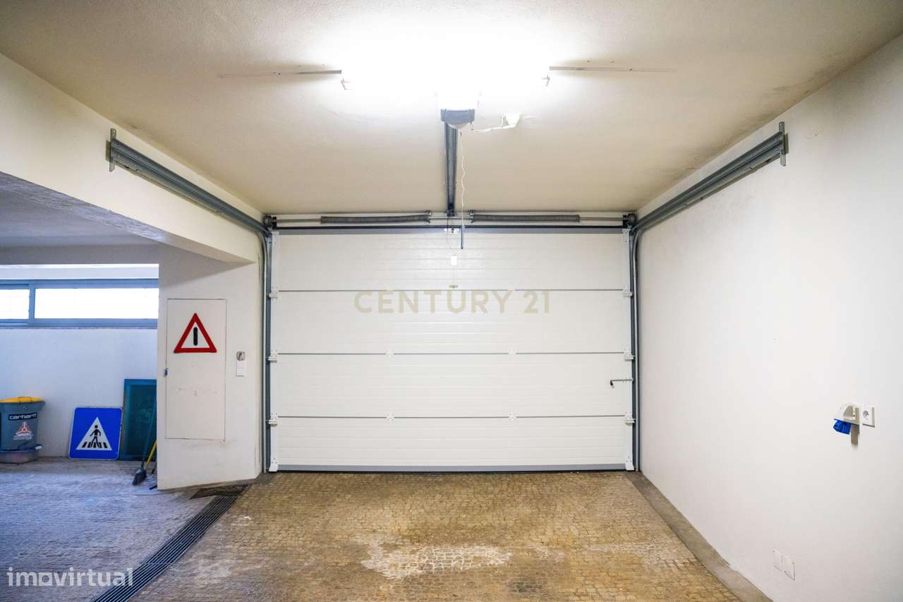 Moradia T3+1 no Bairro Marechal Gomes da Costa | 3 Frentes | Design e-27