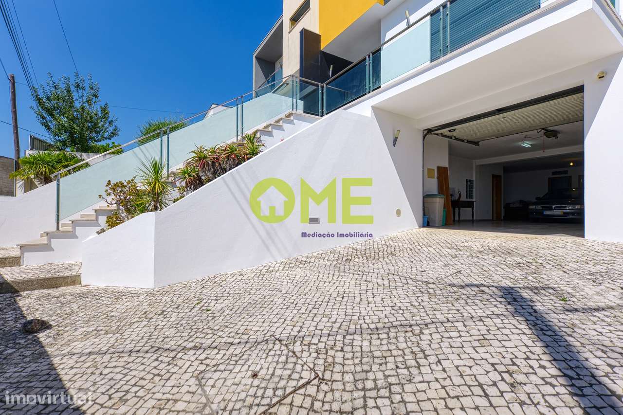 Moradia T4 com piscina e jardim em Ourém-20