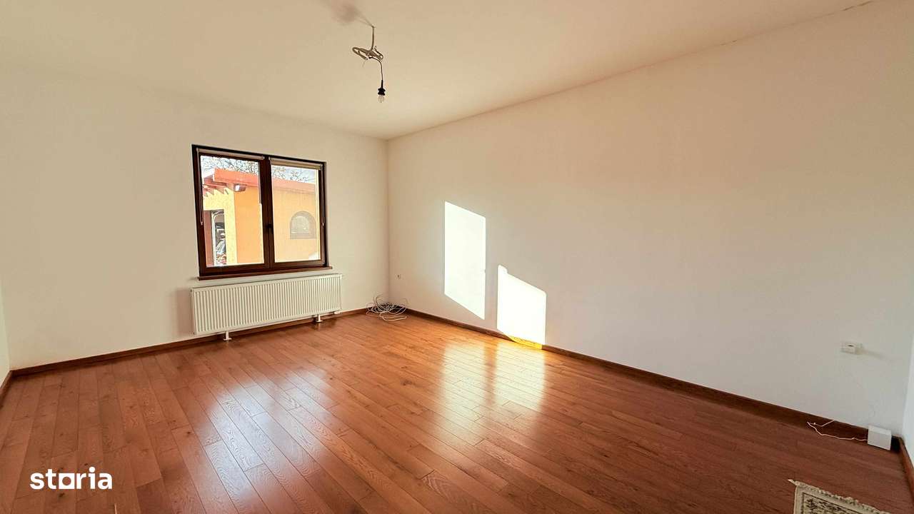Casa de vanzare cu 4 camere, 4 bai, teren 1540mp - Sangeorgiu de Mures-15