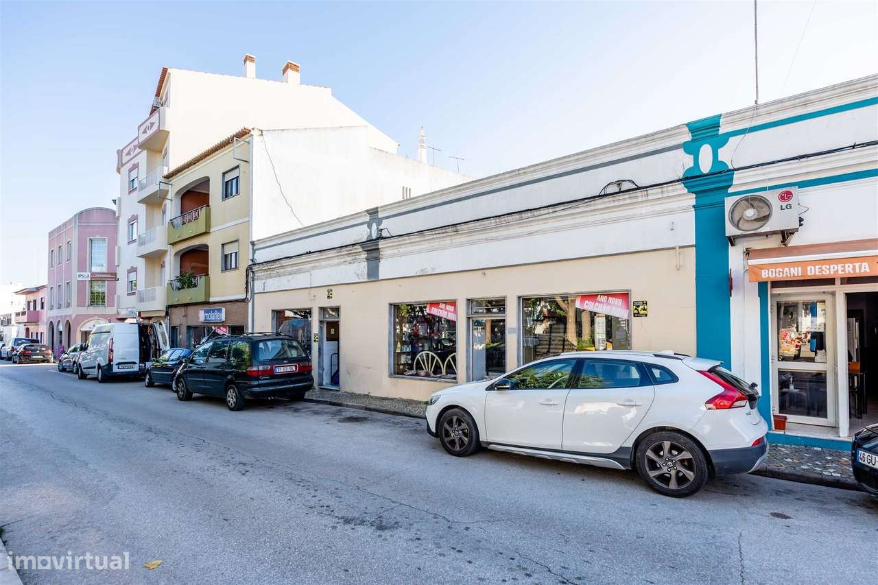 Viva onde a História encontra o Futuro – Prédio no Centro Histórico de-10