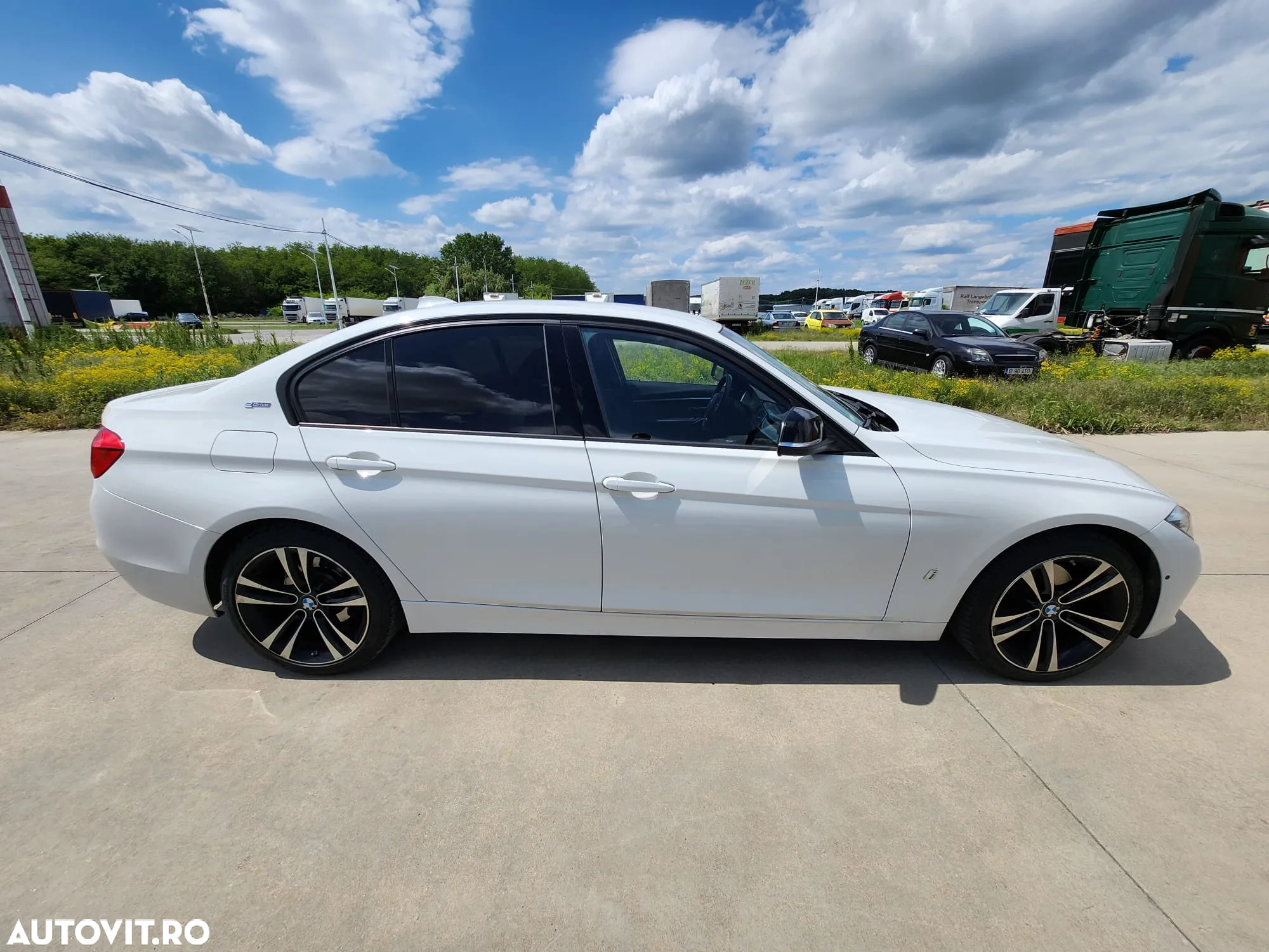 BMW Seria 3 330e iPerformance AT Sport Line - 2