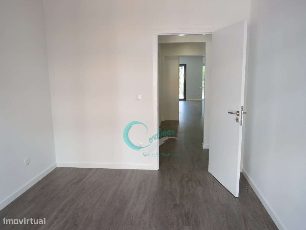 Apartamento T2 Duplex com parqueamento e arrumos na Quinta da Fábri... - Grande imagem: 5/8