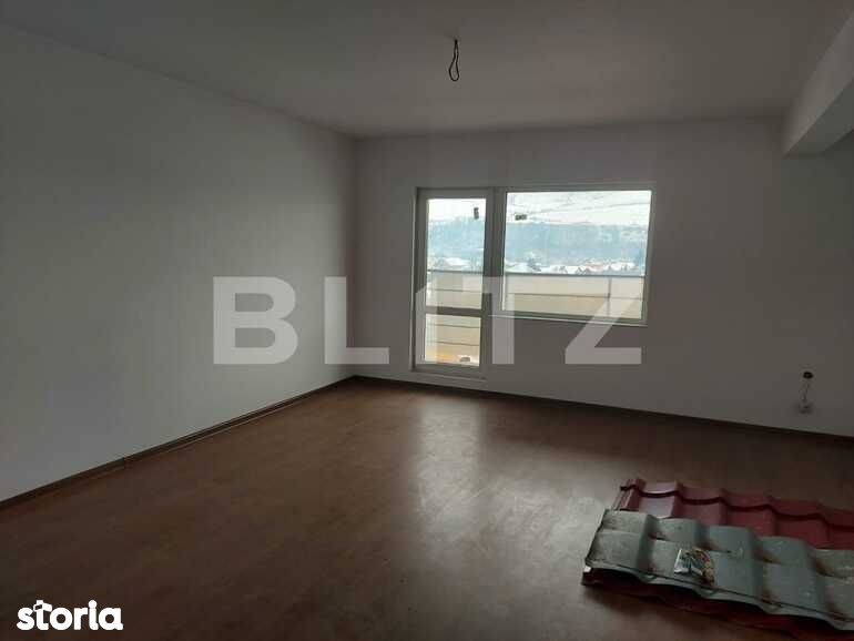 Apartament pe doua niveluri, 3 camere, 74 mp, zona Gheorghe Doja