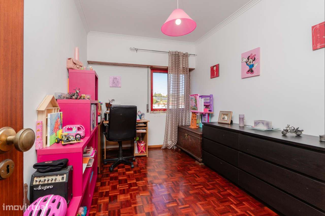 T3 com PARQUEAMENTO em Odivelas-8