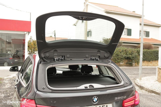 BMW 320 d Touring Advantage Auto - 15