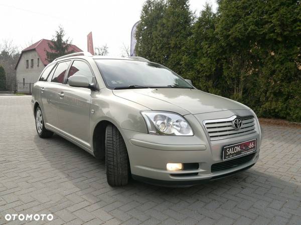 Toyota Avensis 2.0 D-4D - 10